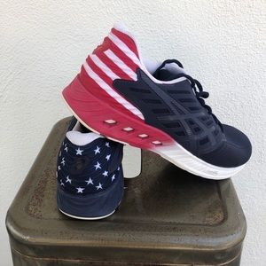ASICS Fusex patriotic USA running shoe- used once!